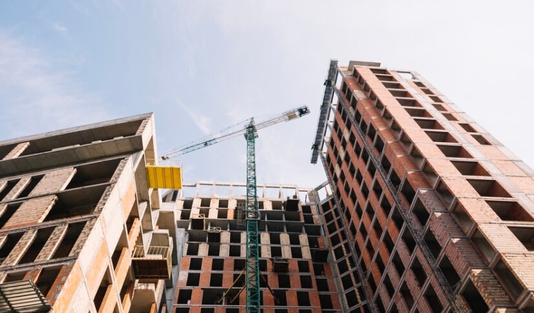 residential-house-process-building_23-2147694705